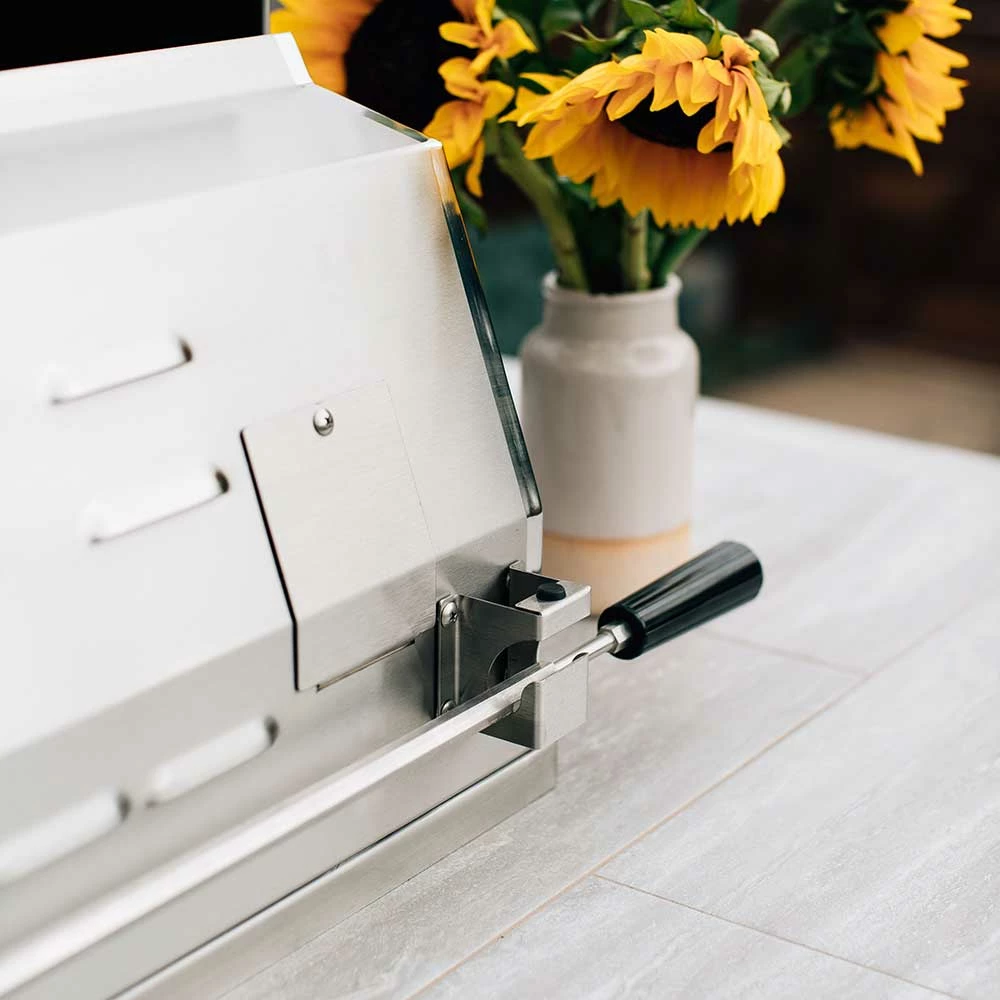 Alturi Grills 30-Inch 2-Burner Built-In Natural Gas Grill With Stainless Steel Burners And Rear Infrared Burner 10 Alturi Grills 30-Inch 2-Burner Built-In Natural Gas Grill With Stainless Steel Burners And Rear Infrared Burner - Image 8