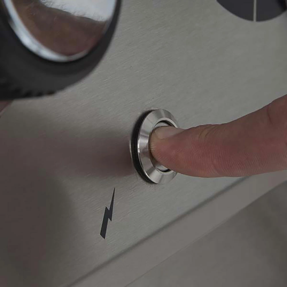 Broil King Regal S520 5-Burner Built-In Natural Gas Grill 11 Broil King Regal S520 5-Burner Built-In Natural Gas Grill - Image 9