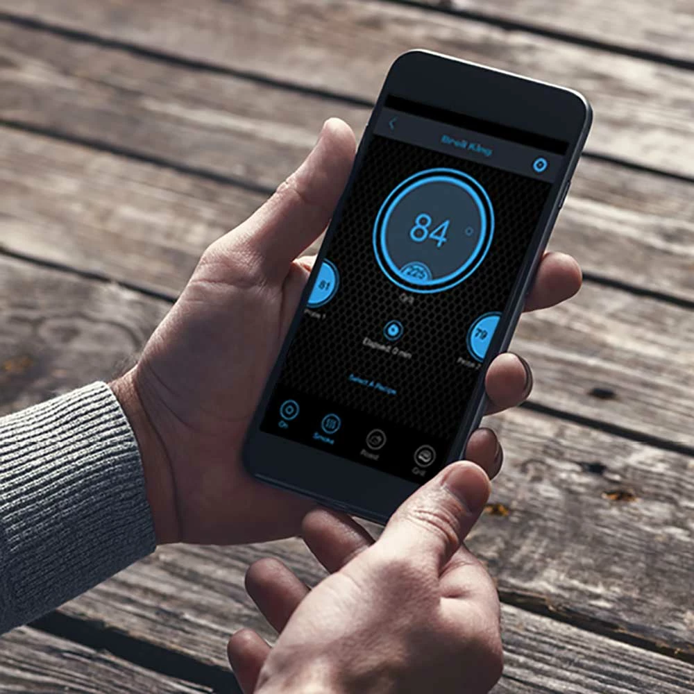 Broil King Crown Pellet 400 Wi-Fi & Bluetooth Controlled 26-Inch Pellet Grill 7 Broil King Crown Pellet 400 Wi-Fi & Bluetooth Controlled 26-Inch Pellet Grill - Image 5