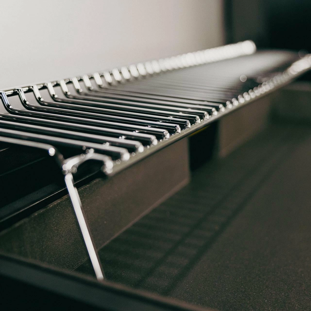 Halo Elite 3B 28-Inch 3-Burner Freestanding Propane Gas Commercial Style Flat Top Griddle With Hood 8 Halo Elite 3B 28-Inch 3-Burner Freestanding Propane Gas Commercial Style Flat Top Griddle With Hood - Image 6