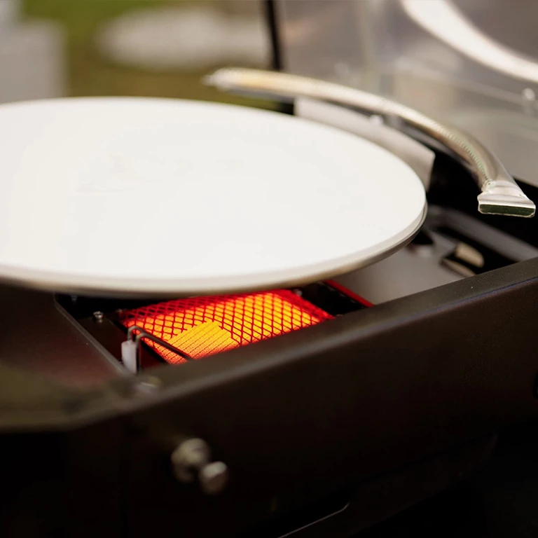 Halo Versa 16-Inch Propane Gas Powered Portable Pizza Oven With Rotating Cooking Stone 6 Halo Versa 16-Inch Propane Gas Powered Portable Pizza Oven With Rotating Cooking Stone - Image 4