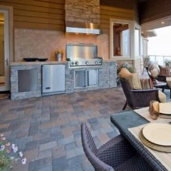 Le Griddle Big Texan 41-Inch 3-Burner Built-In / Countertop Propane Gas Commercial Style Flat Top Griddle 19 Le Griddle Big Texan 41-Inch 3-Burner Built-In / Countertop Propane Gas Commercial Style Flat Top Griddle -BBQDIRECT Shop Le Griddle 41 Inch Commercial Style Flat Top Griddle GFE105 BBQ Outdoor Kitchen