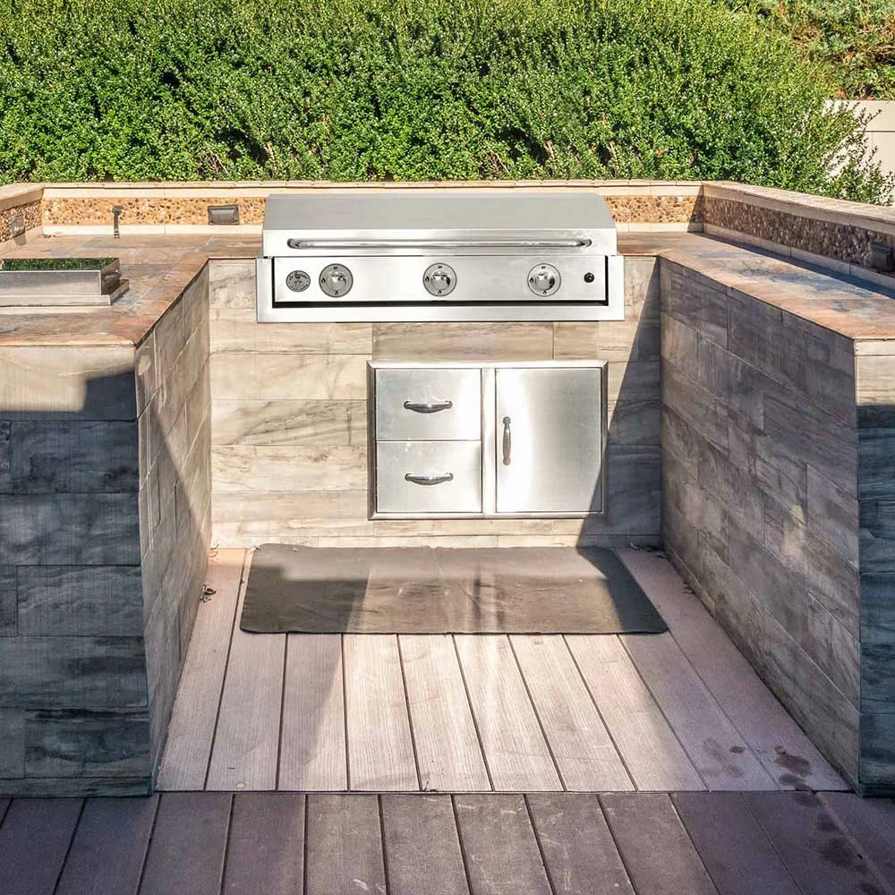 Le Griddle Big Texan 41-Inch 3-Burner Built-In / Countertop Propane Gas Commercial Style Flat Top Griddle 11 Le Griddle Big Texan 41-Inch 3-Burner Built-In / Countertop Propane Gas Commercial Style Flat Top Griddle - Image 9