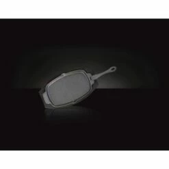 Napoleon PRO Series Cast Iron Sizzle Platter With Wooden Server Set -BBQDIRECT Shop Low Res JPG 56008 CastIronSizzlePlatter OnBlack