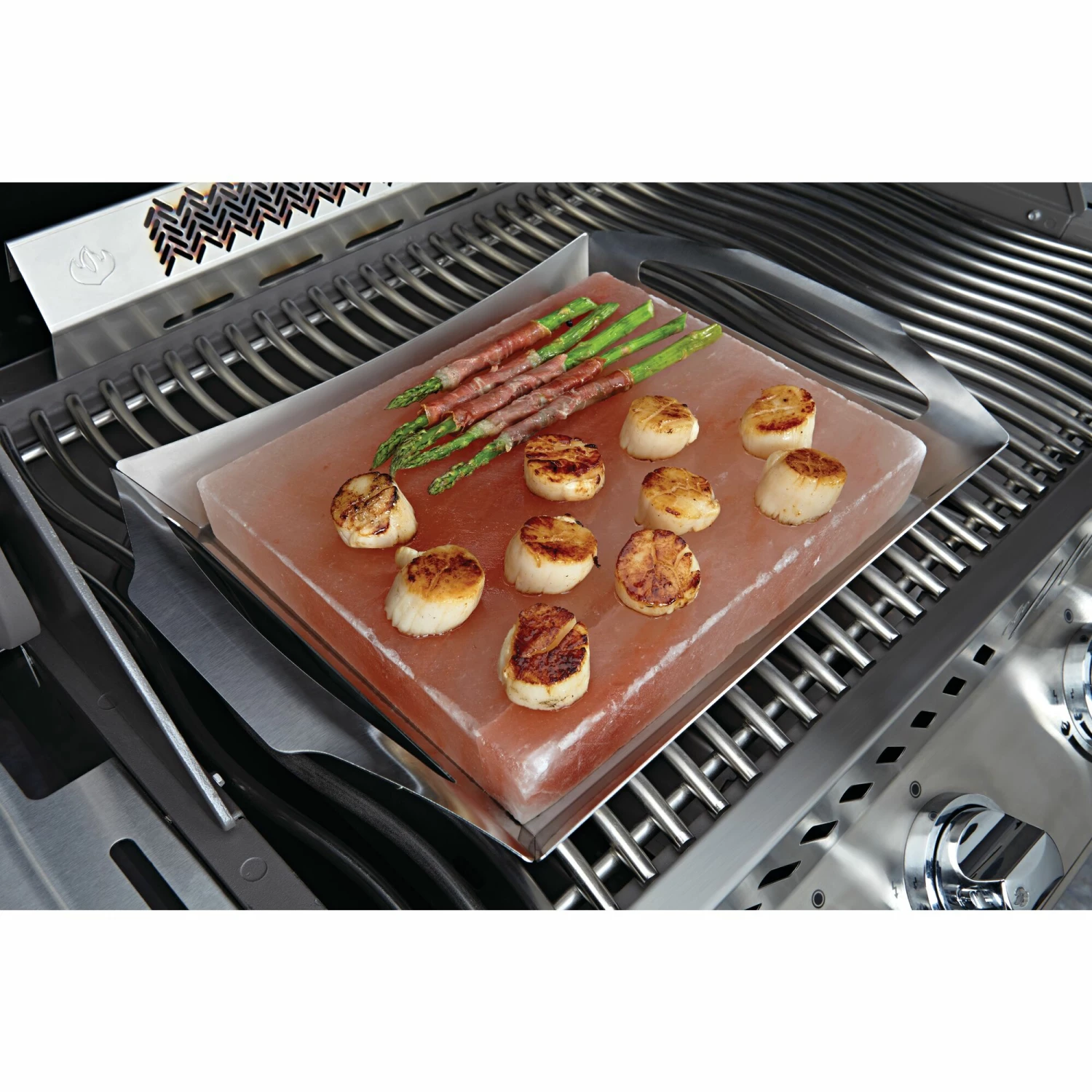 Napoleon Himalayan Salt Block With PRO Grill Topper 5 Napoleon Himalayan Salt Block With PRO Grill Topper - Image 3