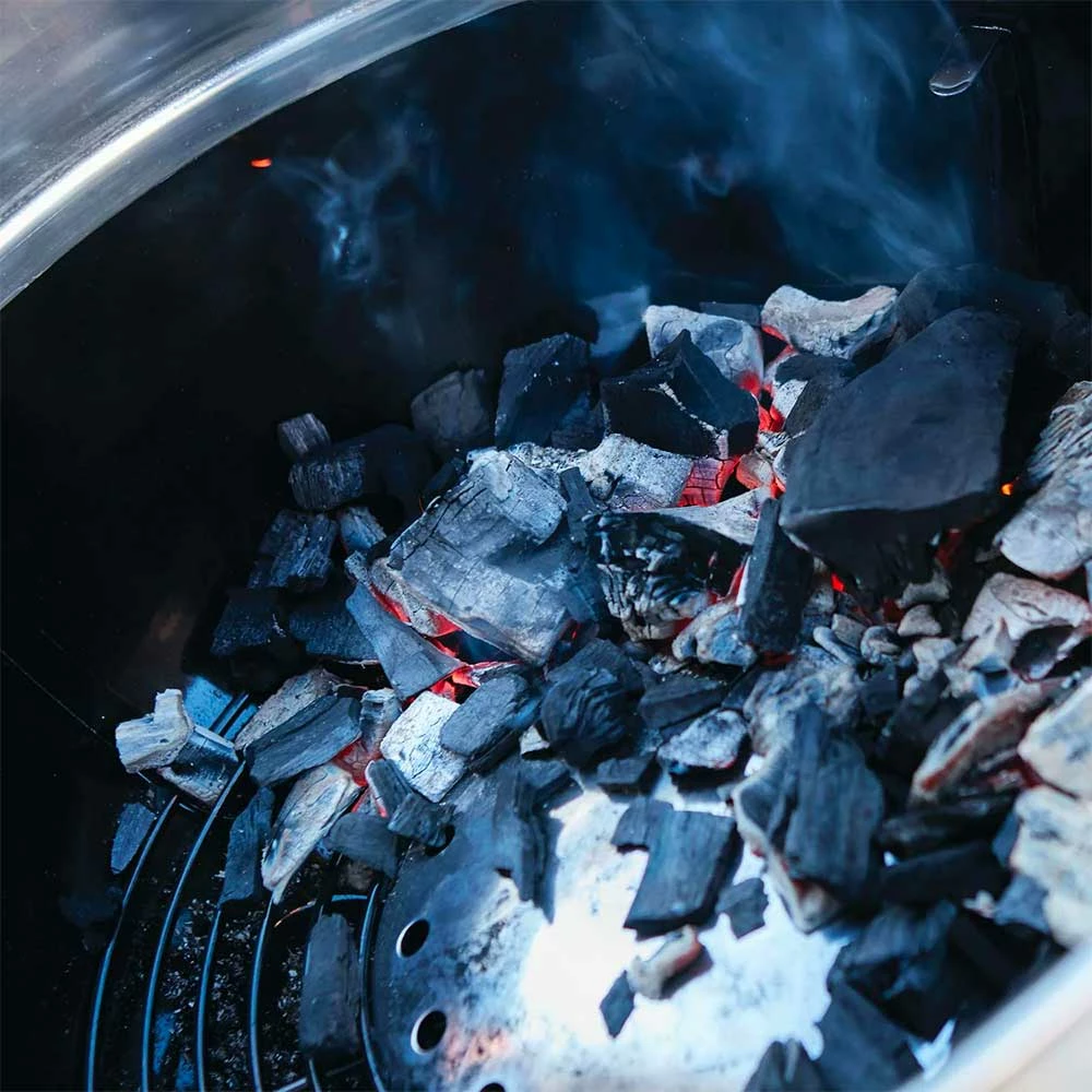 Napoleon PRO 22-Inch Charcoal Kettle Grill 10 Napoleon PRO 22-Inch Charcoal Kettle Grill - Image 8