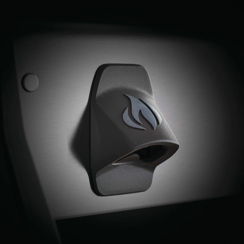 Napoleon Rogue SE 525 RSIB Propane Gas Grill With Infrared Rear & Side Burner - Stainless Steel 12 Napoleon Rogue SE 525 RSIB Propane Gas Grill With Infrared Rear & Side Burner - Stainless Steel - Image 10