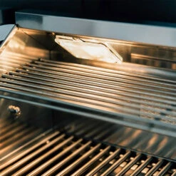 RCS Cutlass Pro Series 30-Inch 3-Burner Built-In Propane Gas Grill With Rear Infrared Burner & LED Lighting -BBQDIRECT Shop RCS Cutlass Pro Series 30 Inch 3 Burner Built In Propane Gas Grill with Rear Infrared Burner and LED Lighting RON30ALP Lights