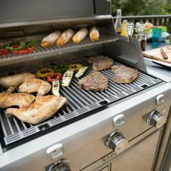 Saber Grills Stainless 500 32-Inch 3-Burner Built-In Infrared Natural Gas Grill 17 Saber Grills Stainless 500 32-Inch 3-Burner Built-In Infrared Natural Gas Grill -BBQDIRECT Shop Saber Grills Stainless 500 3 Burner Built In Gas Grill R50SB0417 Food Shot