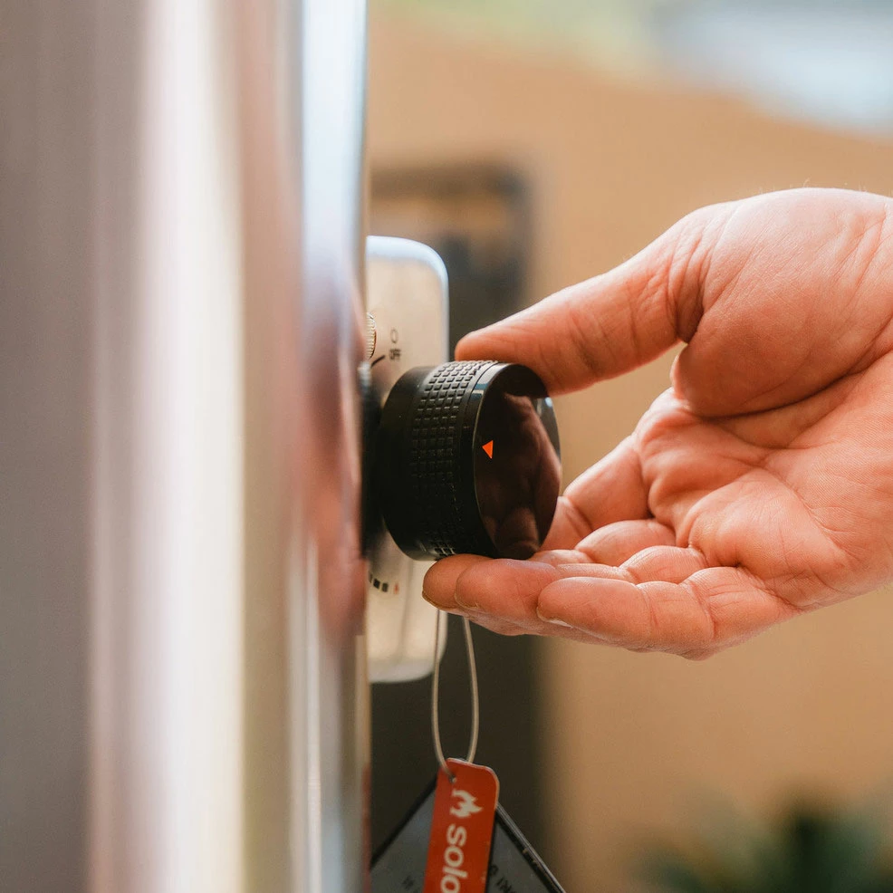 Solo Stove Pi 20-Inch Dual Fuel Powered Round Portable Outdoor Pizza Oven 5 Solo Stove Pi 20-Inch Dual Fuel Powered Round Portable Outdoor Pizza Oven - Image 3