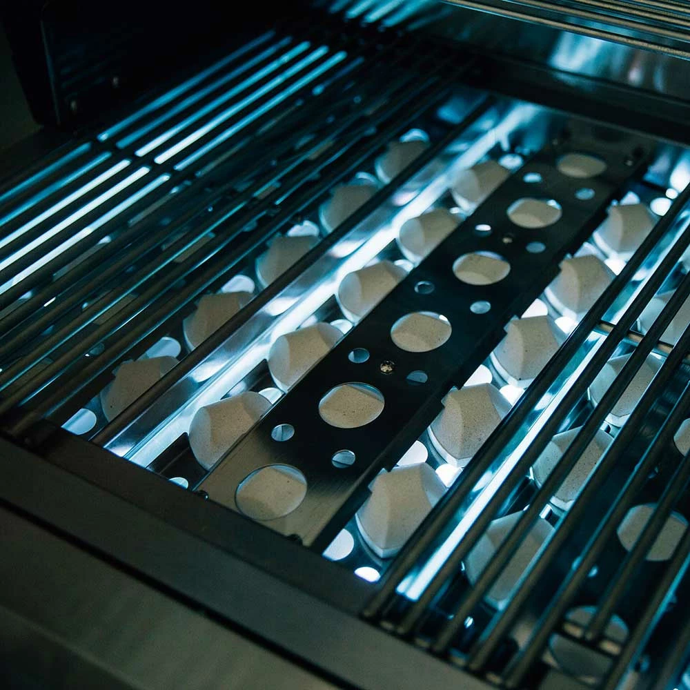 Summerset Grills Sizzler Pro 32-Inch 4-Burner Freestanding Natural Gas Grill With Rear Infrared Burner 11 Summerset Grills Sizzler Pro 32-Inch 4-Burner Freestanding Natural Gas Grill With Rear Infrared Burner - Image 9