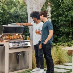 Summerset Grills Sizzler Pro 32-Inch 4-Burner Built-In Natural Gas Grill With Rear Infrared Burner 15 Summerset Grills Sizzler Pro 32-Inch 4-Burner Built-In Natural Gas Grill With Rear Infrared Burner -BBQDIRECT Shop Summerset Grills Sizzler Pro Gas Grill with Rear Infrared Burner Lifestyle Outdoor Kitchen Design 1