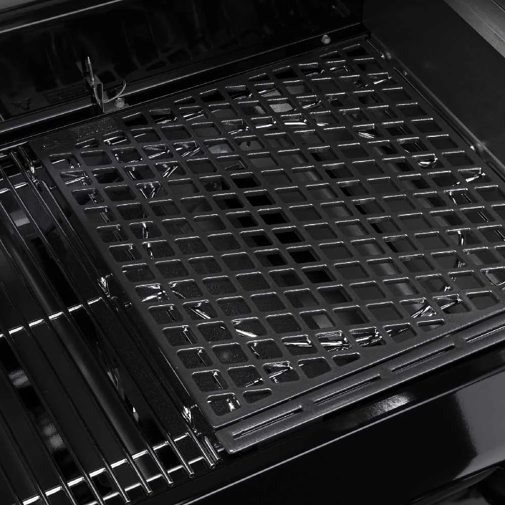 Weber Grills SmokeFire Sear+ ELX4 24-Inch Wi-Fi Enabled Wood Fired Pellet Grill - Black 8 Weber Grills SmokeFire Sear+ ELX4 24-Inch Wi-Fi Enabled Wood Fired Pellet Grill - Black - Image 6