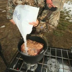 Camp Chef 14-Inch Pre-Seasoned Cast Iron Deluxe Dutch Oven - 12 Quart -BBQDIRECT Shop do14 2 1